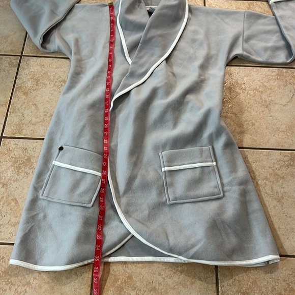 NWOT Soft Surroundings Gray Beyond Soft Robe with white trim, Sz TXL - Picture 13 of 13